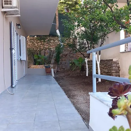 Apartment Thomas Sarande