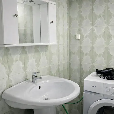Thomas Apartamento Sarandë