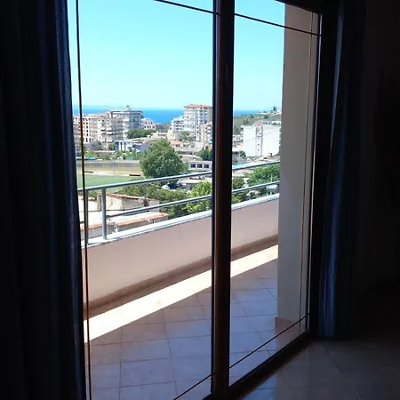 Thomas Appartamento Sarandë
